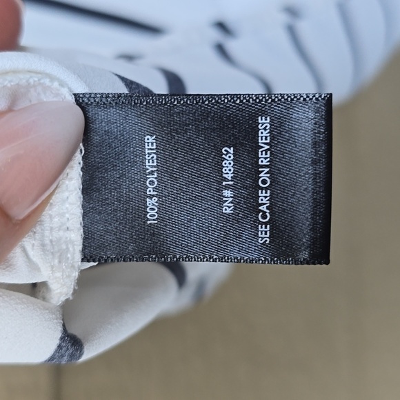 Torrid Harper Flutter Sleeve Blouse Black White Stripe 2X - Picture 11 of 14